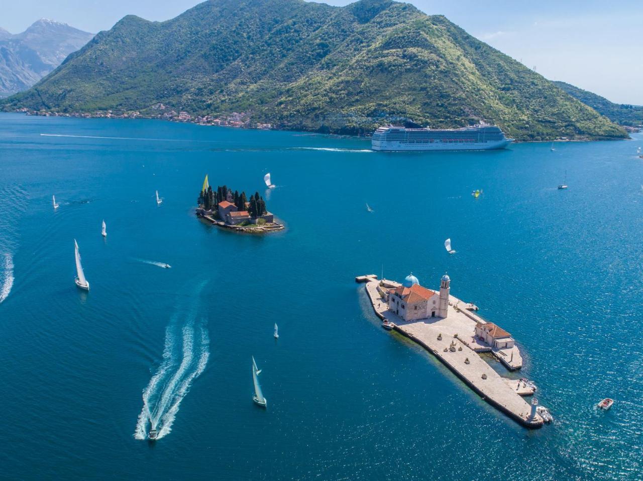 Boka Gardens Seaside Resort Kotor Bagian luar foto