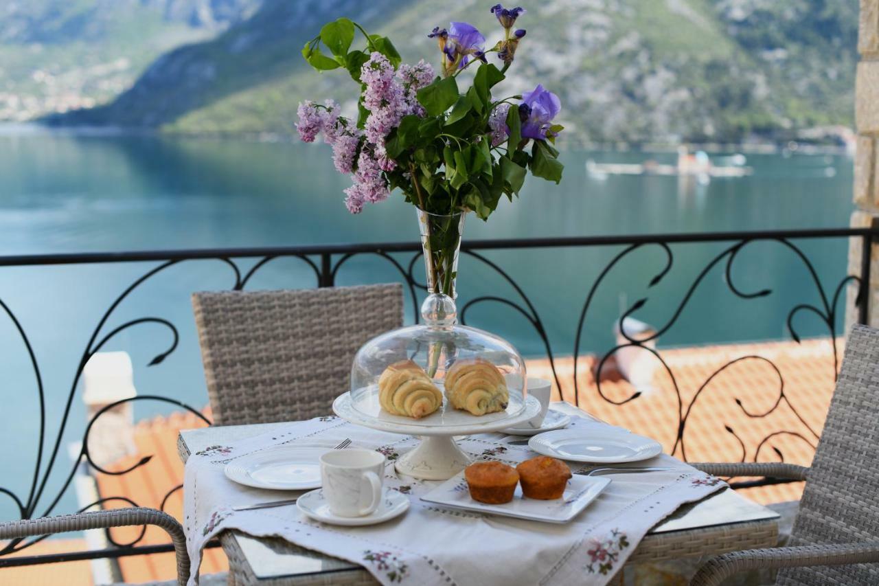 Boka Gardens Seaside Resort Kotor Bagian luar foto